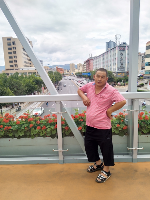 真诚的第一张照片--云南闪婚服务中心