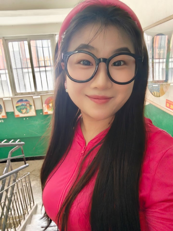 颂宜的第一张照片--云南闪婚服务中心