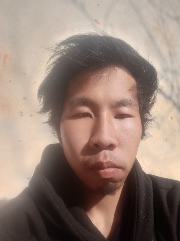 胡明的第一张照片--云南闪婚服务中心