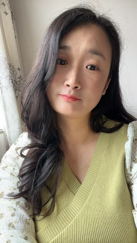 小晨的第一张照片--云南闪婚服务中心